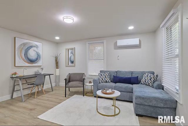 504 N 4TH Street, Dunlap, IL 61525