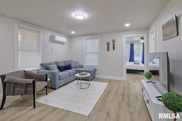 504 N 4TH Street, Dunlap, IL 61525