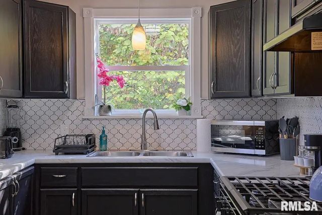 504 N 4TH Street, Dunlap, IL 61525