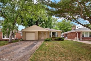 316 S Mount Prospect Road, Mount Prospect, IL 60056