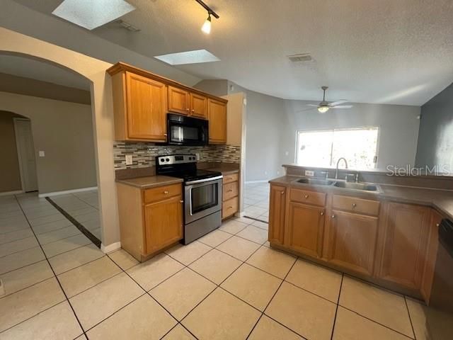 202 WOODBURY PINES CIRCLE, Orlando, FL 32828