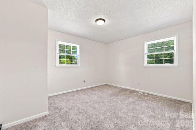 411 E Tennessee Avenue, Bessemer City, NC 28016