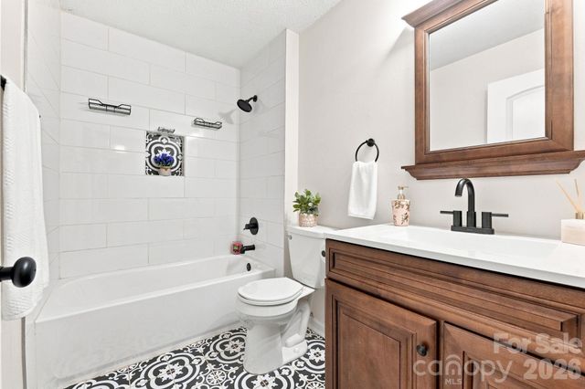411 E Tennessee Avenue, Bessemer City, NC 28016