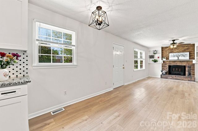 411 E Tennessee Avenue, Bessemer City, NC 28016