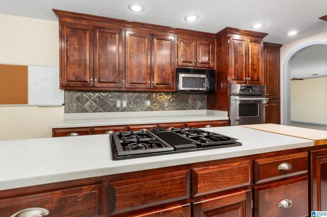 605 CRESTVIEW ROAD, Anniston, AL 36207