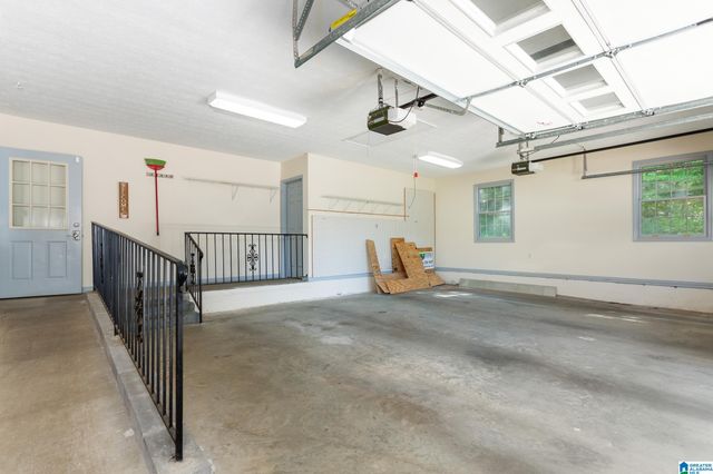605 CRESTVIEW ROAD, Anniston, AL 36207