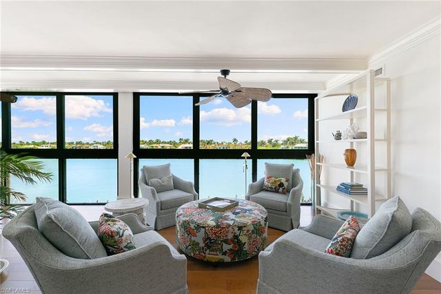 2400 Gulf Shore BLVD N # 305, Naples, FL 34103