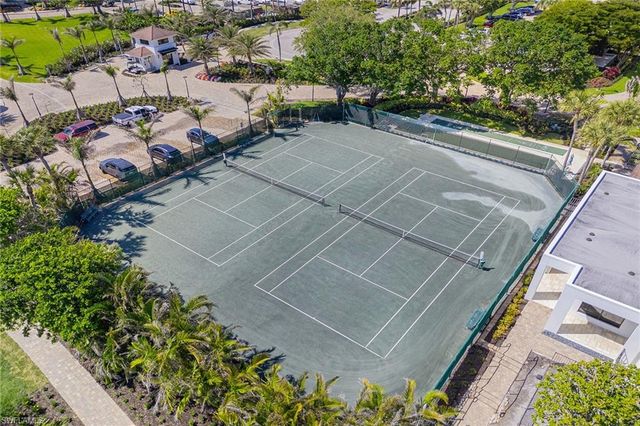 2400 Gulf Shore BLVD N # 305, Naples, FL 34103