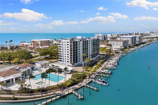 2400 Gulf Shore BLVD N # 305, Naples, FL 34103