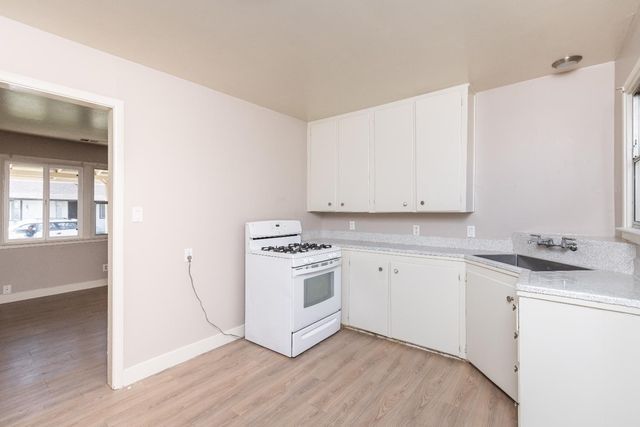 2324 N Edison Ave, Sacramento, CA 95821