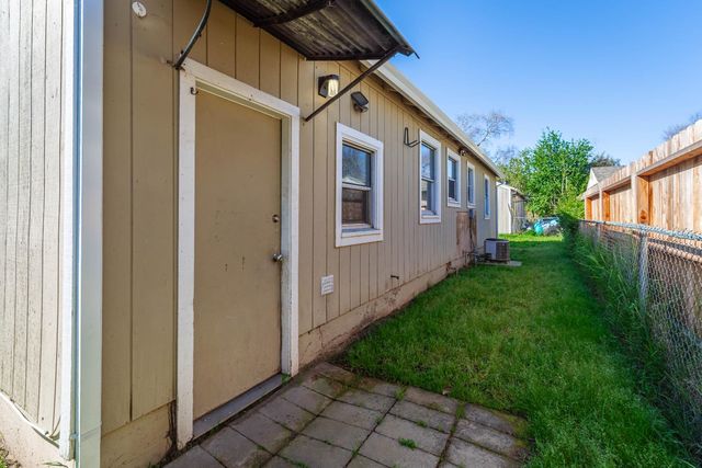 2324 N Edison Ave, Sacramento, CA 95821