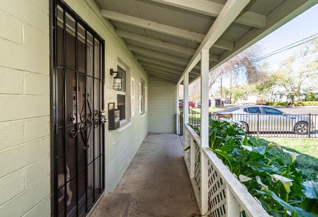 2324 N Edison Ave, Sacramento, CA 95821