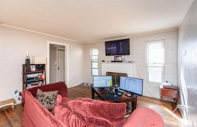 2324 N Edison Ave, Sacramento, CA 95821