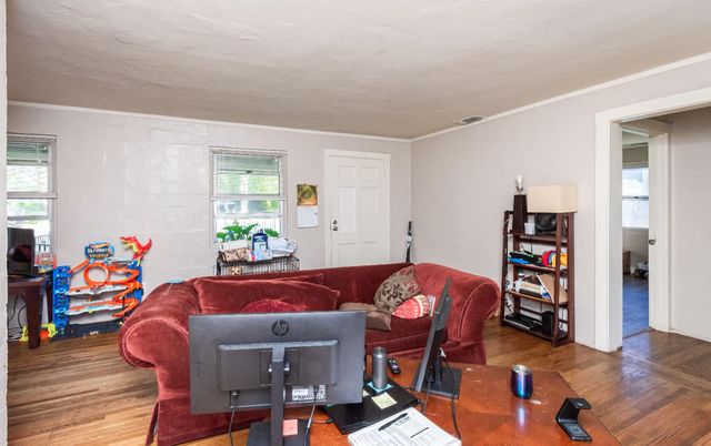 2324 N Edison Ave, Sacramento, CA 95821