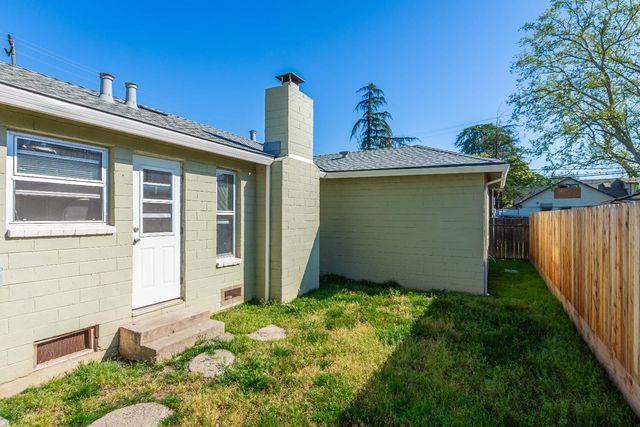 2324 N Edison Ave, Sacramento, CA 95821