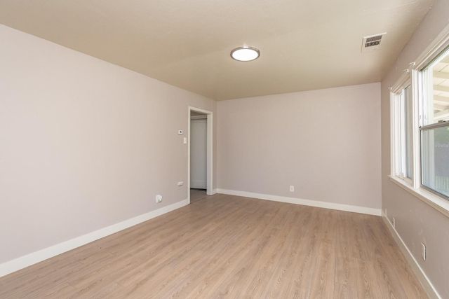 2324 N Edison Ave, Sacramento, CA 95821