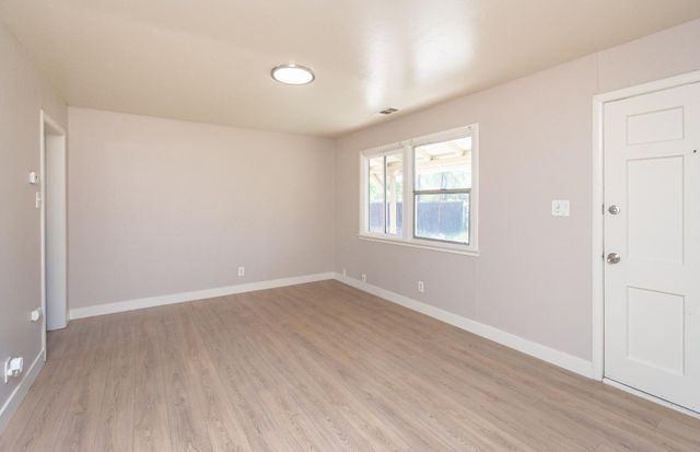 2324 N Edison Ave, Sacramento, CA 95821