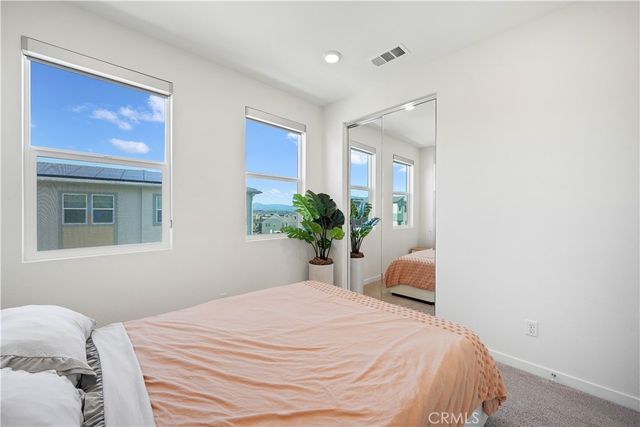 27586 Manzanita Way, Valencia, CA 91381