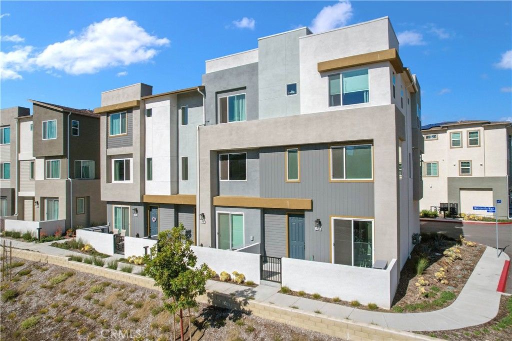 27586 Manzanita Way, Valencia, CA 91381