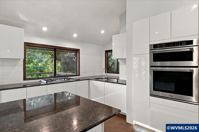 5150 Hill Villa Ct S, Salem, OR 97306