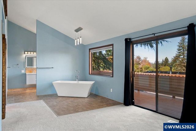 5150 Hill Villa Ct S, Salem, OR 97306