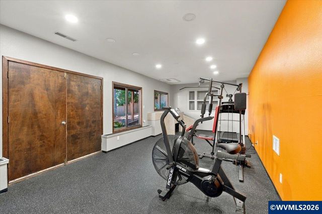5150 Hill Villa Ct S, Salem, OR 97306