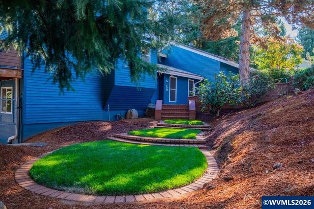 5150 Hill Villa Ct S, Salem, OR 97306