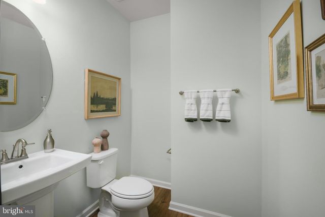 19574 VILLAGE WALK DR, Montgomery Village, MD 20886