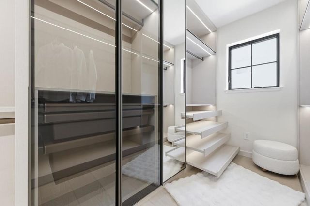 114 Bayswater Avenue, Burlingame, CA 94010