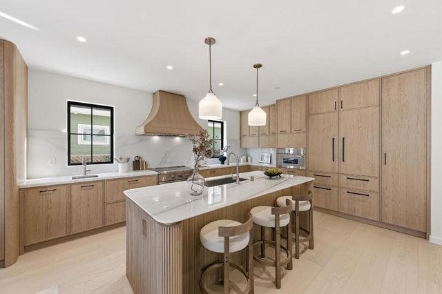 114 Bayswater Avenue, Burlingame, CA 94010