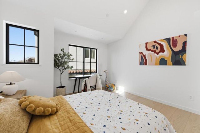 114 Bayswater Avenue, Burlingame, CA 94010