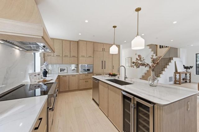 114 Bayswater Avenue, Burlingame, CA 94010