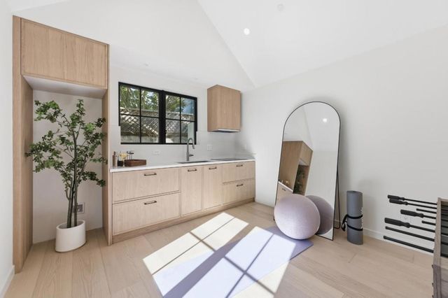 114 Bayswater Avenue, Burlingame, CA 94010