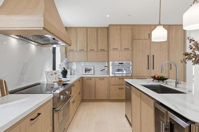 114 Bayswater Avenue, Burlingame, CA 94010