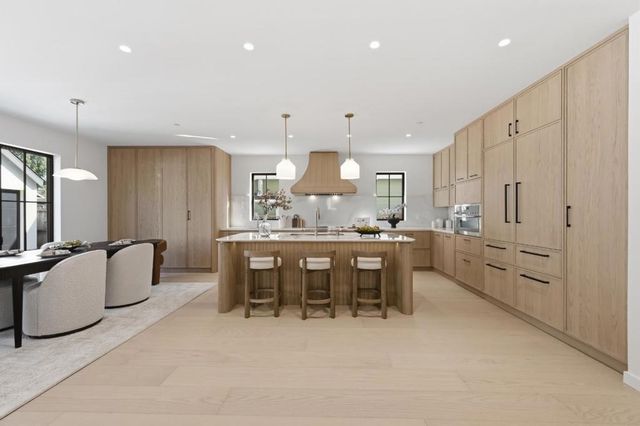 114 Bayswater Avenue, Burlingame, CA 94010