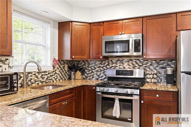 56 Jefferson Drive, Spotswood, NJ 08884