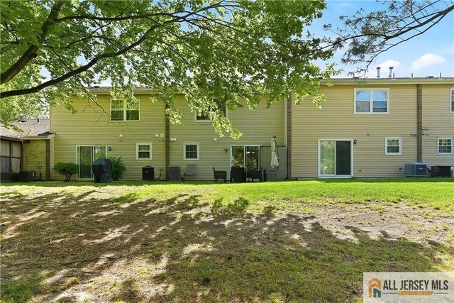 56 Jefferson Drive, Spotswood, NJ 08884
