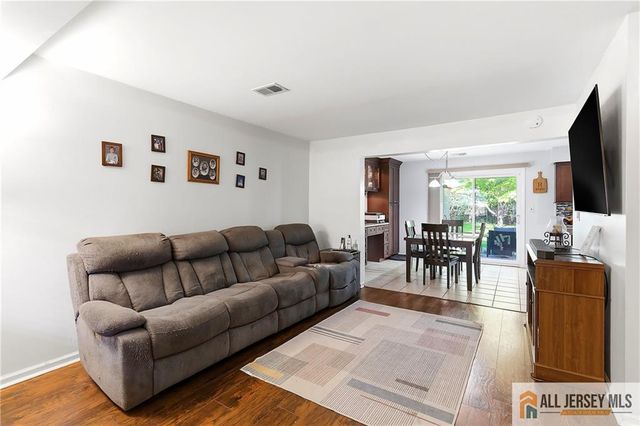 56 Jefferson Drive, Spotswood, NJ 08884