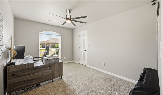 7725 Pruet Dr, Corpus Christi, TX 78414