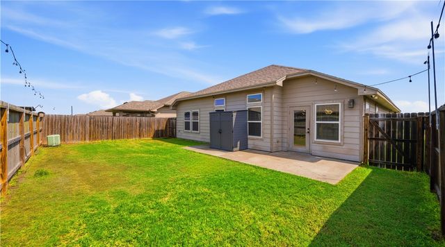 7725 Pruet Dr, Corpus Christi, TX 78414
