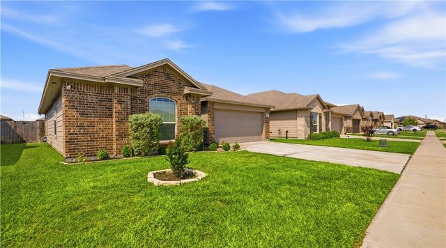 7725 Pruet Dr, Corpus Christi, TX 78414