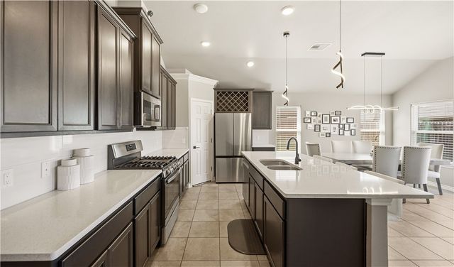 7725 Pruet Dr, Corpus Christi, TX 78414