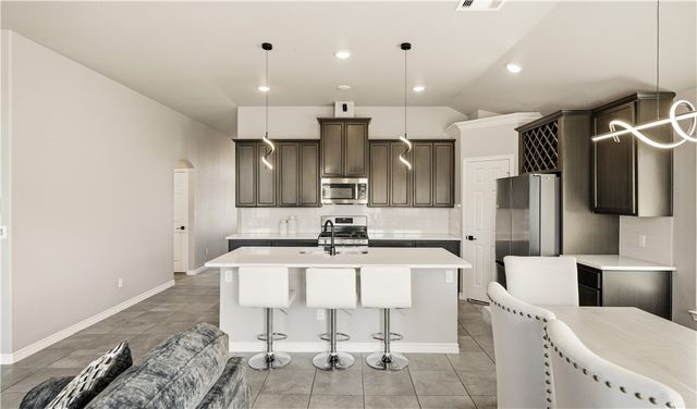 7725 Pruet Dr, Corpus Christi, TX 78414