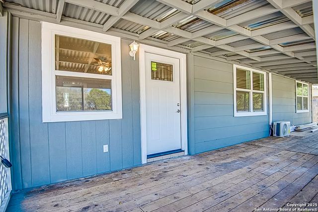 1668 Lakeview, Canyon Lake, TX 78133