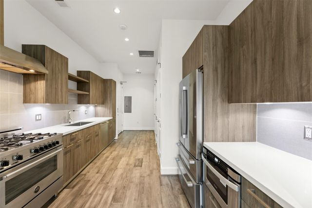 1211 Caroline Street 1102, Houston, TX 77002