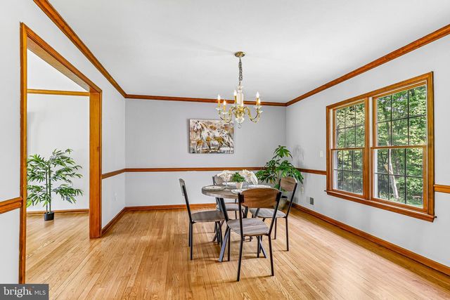 13 COVENTRY LN, Hopewell, NJ 08525