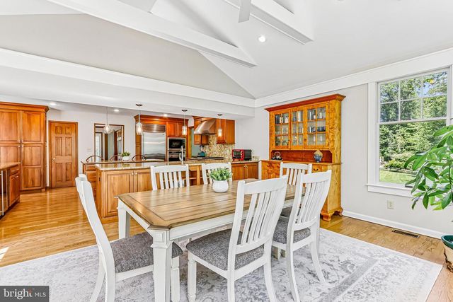 13 COVENTRY LN, Hopewell, NJ 08525