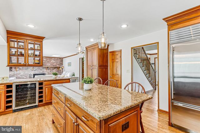 13 COVENTRY LN, Hopewell, NJ 08525