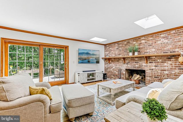 13 COVENTRY LN, Hopewell, NJ 08525