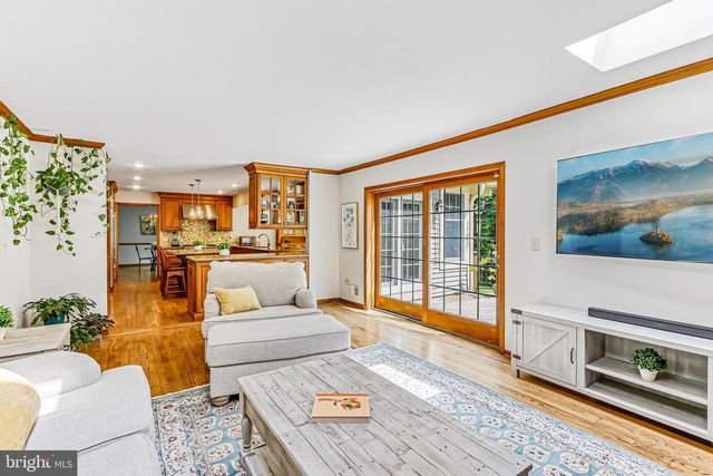 13 COVENTRY LN, Hopewell, NJ 08525